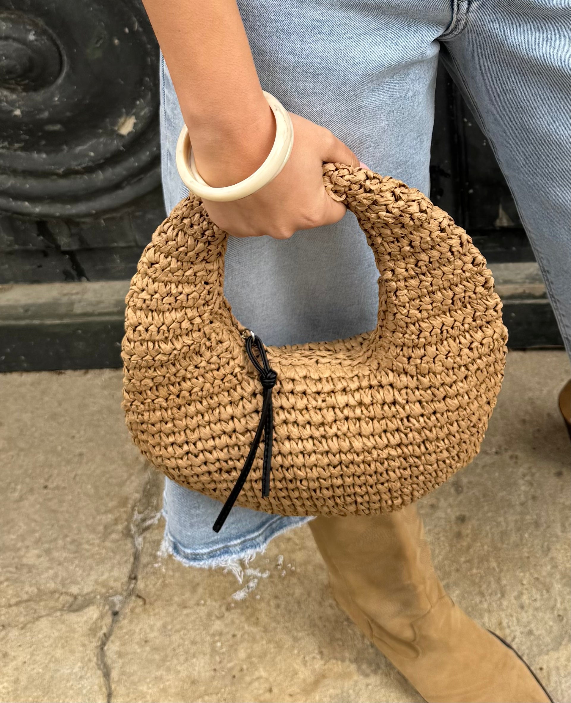 Panier en osier tressé beige