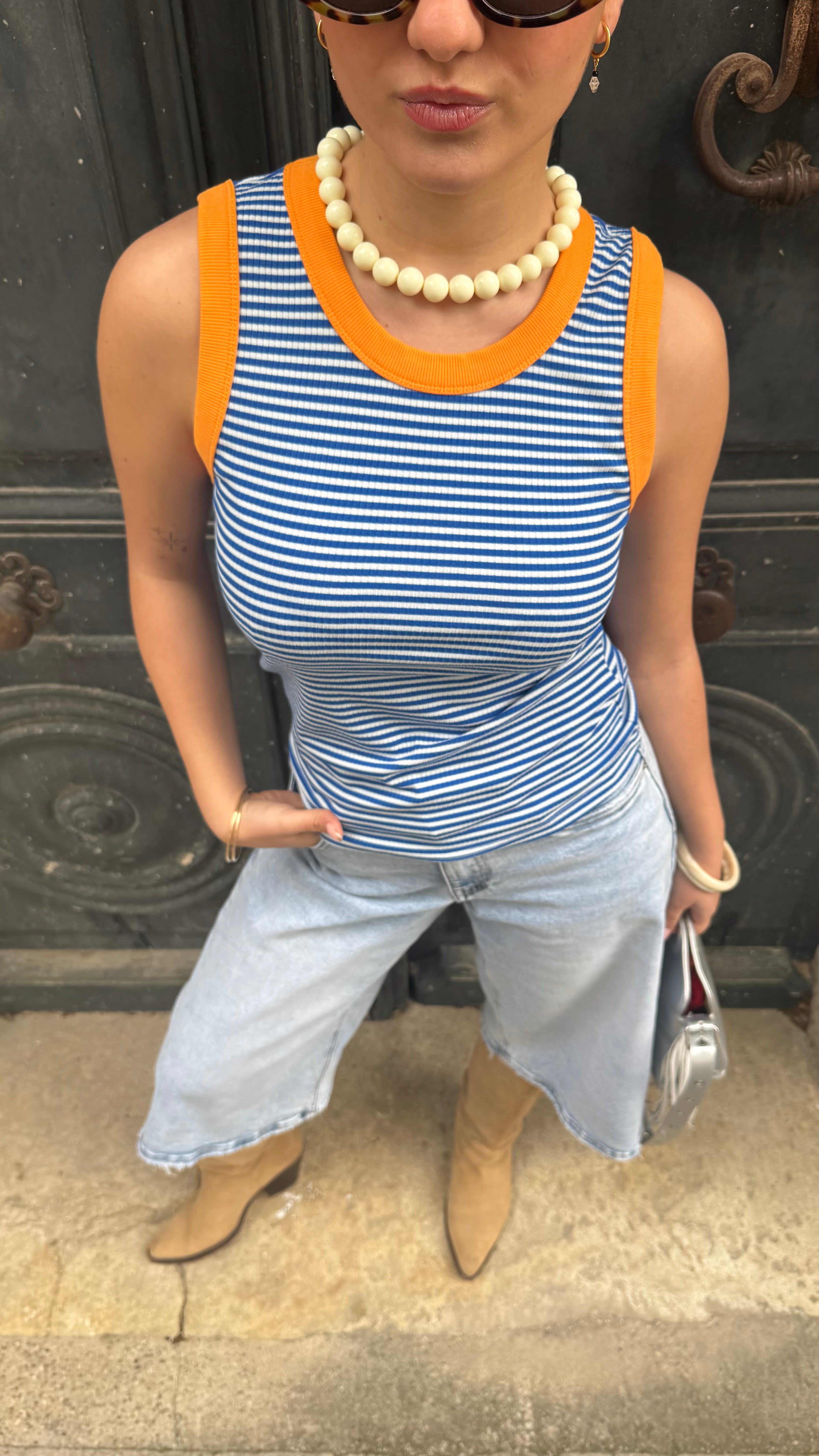 Débardeur rayé bleu blanc col contrastant orange
